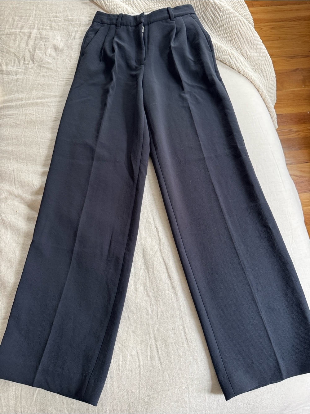 Aritzia The Effortless Pant™ in Navy - Picture 6 of 7